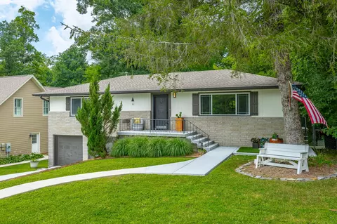 108 Forrest Ave S, Lookout Mountain, TN 37350