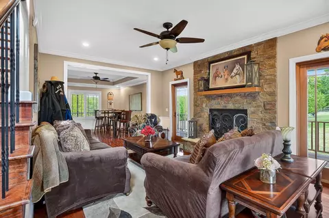 Living - 933 John Henry Lewis Rd, Dunlap, TN 37327 photo 2 of 5