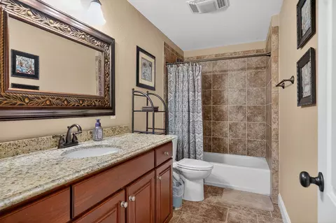 Bath - 933 John Henry Lewis Rd, Dunlap, TN 37327 photo 6 of 8