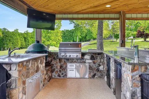 Kitchen - 933 John Henry Lewis Rd, Dunlap, TN 37327 photo 4 of 4