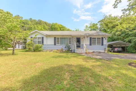 Exterior - 949 Ely Rd, Hixson, TN 37343 photo 2 of 10