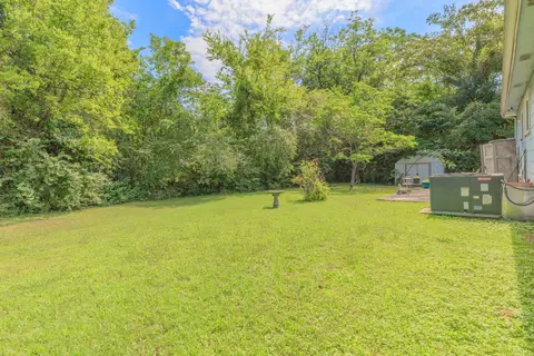 Exterior - 949 Ely Rd, Hixson, TN 37343 photo 5 of 10