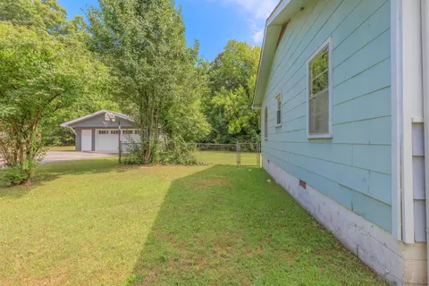 Exterior - 949 Ely Rd, Hixson, TN 37343 photo 4 of 10