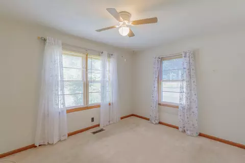 Bedroom - 949 Ely Rd, Hixson, TN 37343 photo 6 of 6