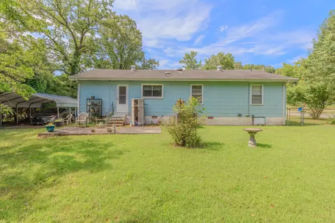 Exterior - 949 Ely Rd, Hixson, TN 37343 photo 7 of 10