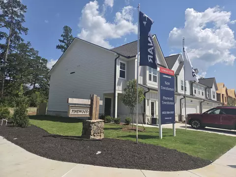 2575 Henson Ct #16, Chattanooga, TN 37421