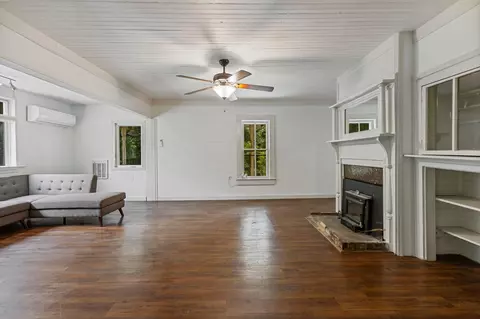 Living - 200 Memory Ln, Benton, TN 37307 photo 2 of 7