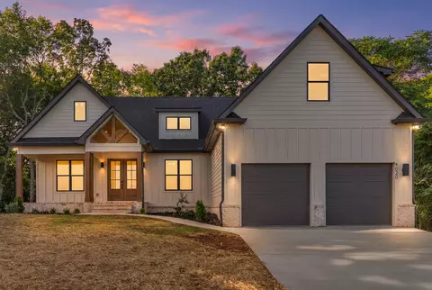 1020 The Gates Dr, Decatur, TN 37322