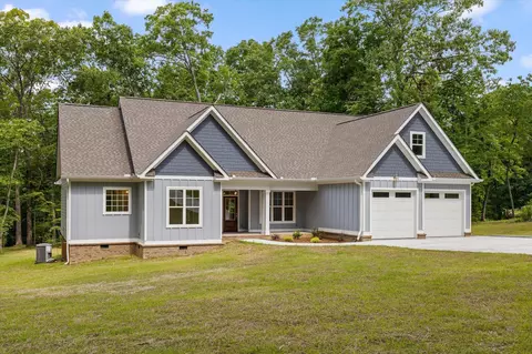 11925 Burchard Rd, Soddy Daisy, TN 37379