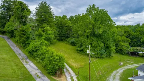 9059 Daisy Dallas Rd, Soddy Daisy, TN 37379