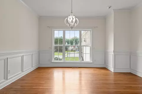 Living - 9859 Fieldcrest Dr, Apison, TN 37302 photo 2 of 4