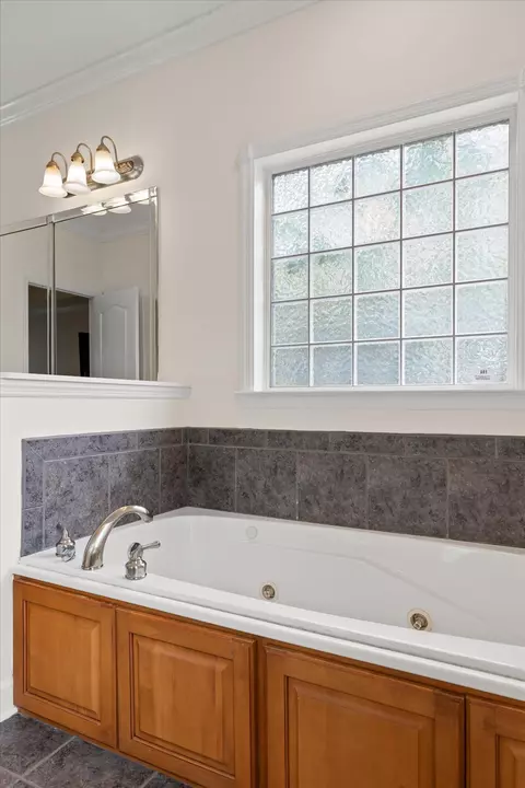 Bath - 9859 Fieldcrest Dr, Apison, TN 37302 photo 3 of 7