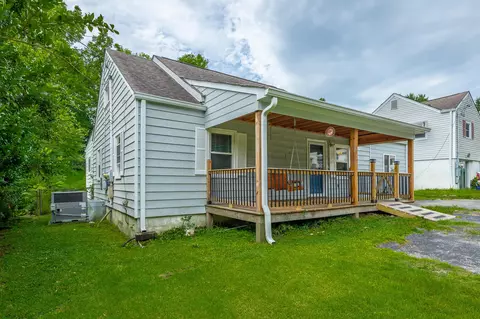 1712 John Ross Rd, Chattanooga, TN 37412