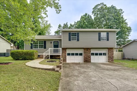 8321 Hamilton Oaks Dr, Chattanooga, TN 37421