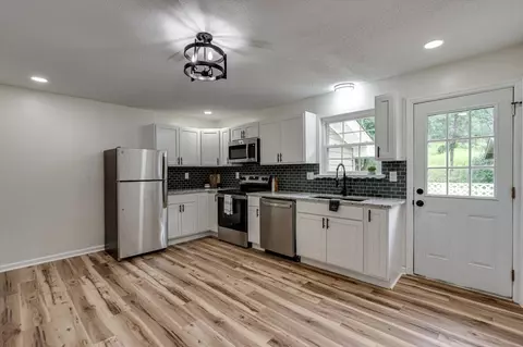 Kitchen - 7446 Davis Mill Cir, Harrison, TN 37341 photo 1 of 2