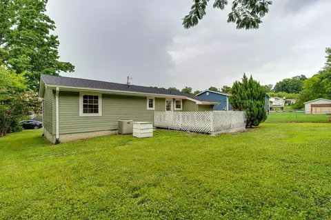 Exterior - 7446 Davis Mill Cir, Harrison, TN 37341 photo 6 of 9