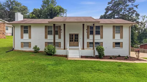 1224 King Arthur Rd, Chattanooga, TN 37421