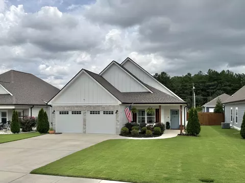 92 Country Cove Dr, Rossville, GA 30741