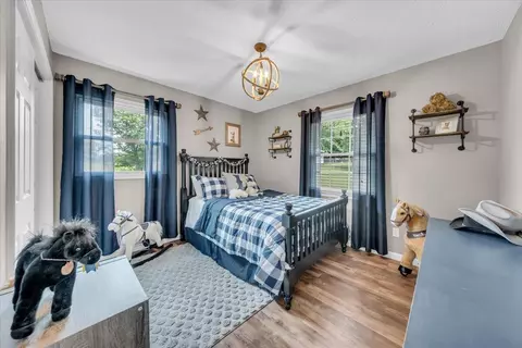 Bedroom - 593 Dover Rd, Jasper, TN 37347 photo 2 of 5
