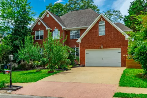 4897 Hampshire Pl, Hixson, TN 37343