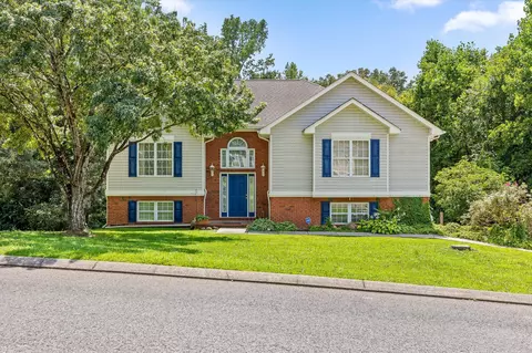 5008 Dellwood Dr, Rossville, GA 30741
