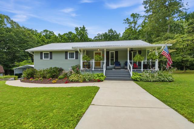 319 Nance Dr, Rossville, GA 30741