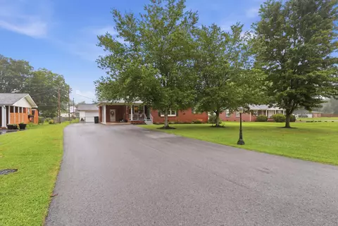 902 Dennis Ave, Jasper, TN 37347 photo 3