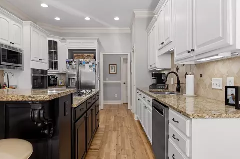 Kitchen - 339 White Eagle Trl, Ringgold, GA 30736 photo 2 of 5