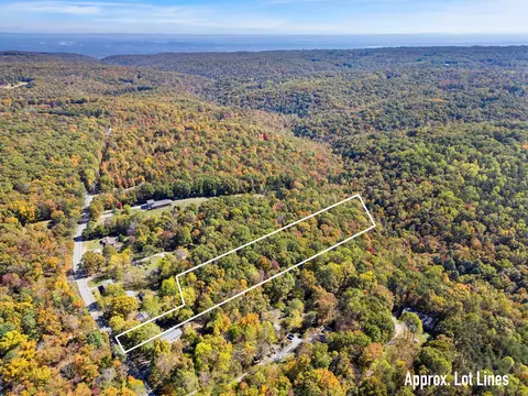 2424 Corral Rd, Signal Mountain, TN 37377