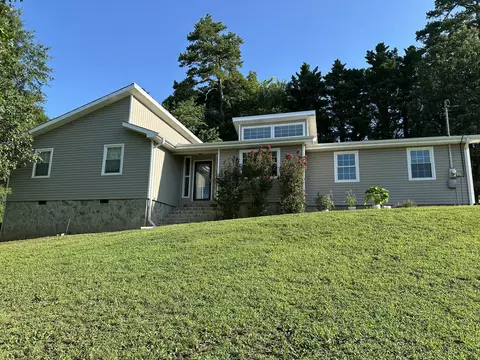 401 Shannon Dr, Hixson, TN 37343