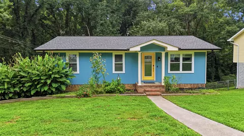 1420 N Winer Dr, Soddy Daisy, TN 37379