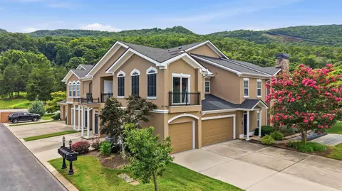 105 Renaissance Ct, Chattanooga, TN 37419