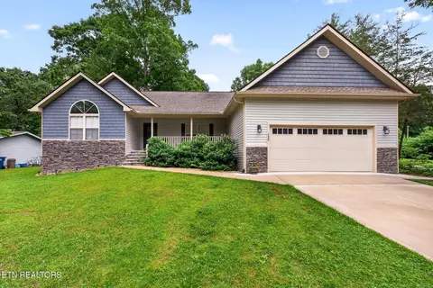 2689 Spruce Loop, Crossville, TN 38555