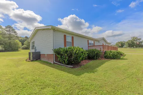 Exterior - 3888 Keith Rd, Ringgold, GA 30736 photo 6 of 9