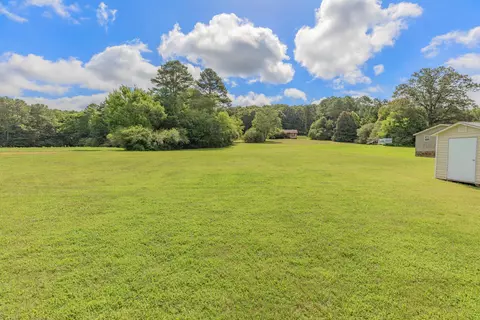 Exterior - 3888 Keith Rd, Ringgold, GA 30736 photo 8 of 9
