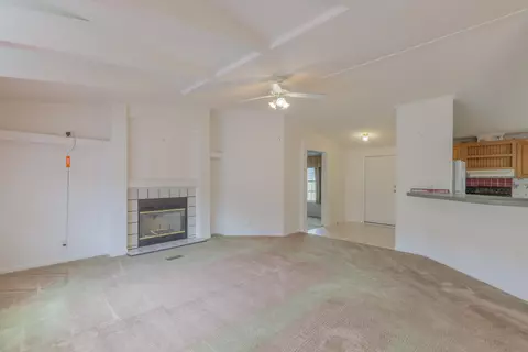 Living - 3888 Keith Rd, Ringgold, GA 30736 photo 5 of 6