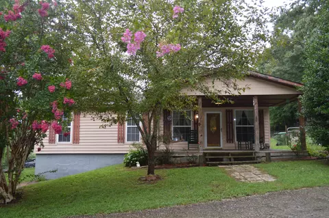 240 Ridge Rd, Whitwell, TN 37397