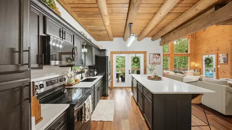 Kitchen - 700 Upper Firetower Rd, Sequatchie, TN 37374 photo 1 of 3