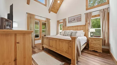 Bedroom - 700 Upper Firetower Rd, Sequatchie, TN 37374 photo 1 of 4
