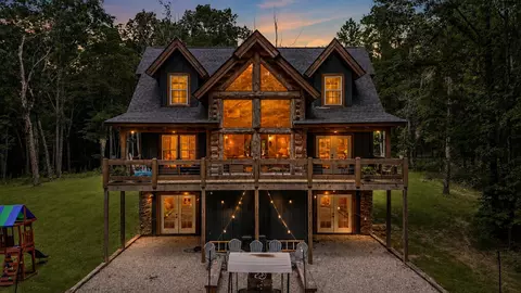 Exterior - 700 Upper Firetower Rd, Sequatchie, TN 37374 photo 3 of 5