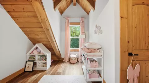 Entry Way - 700 Upper Firetower Rd, Sequatchie, TN 37374 photo 5 of 7