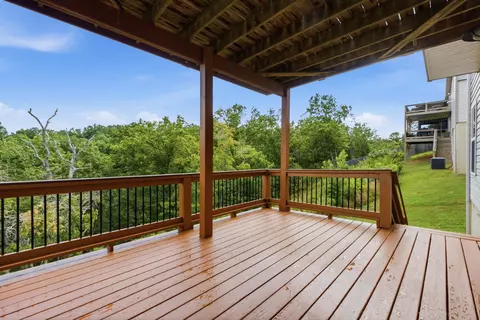 Exterior - 7410 Pfizer Dr, Ooltewah, TN 37363 photo 3 of 4