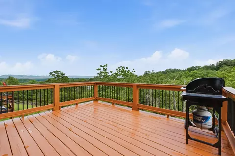 Exterior - 7410 Pfizer Dr, Ooltewah, TN 37363 photo 2 of 4