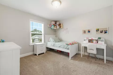 Bedroom - 7410 Pfizer Dr, Ooltewah, TN 37363 photo 2 of 7
