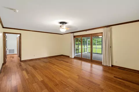 Living - 308 Pheasant Dr, Dalton, GA 30721 photo 1 of 4