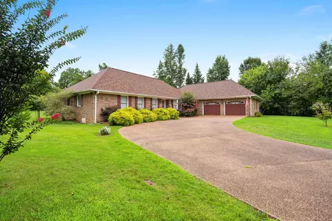 Exterior - 308 Pheasant Dr, Dalton, GA 30721 photo 2 of 15