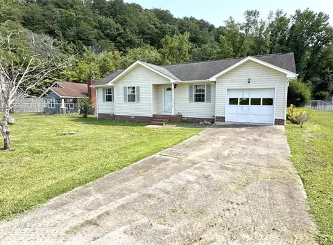 346 Ducktown St, Soddy Daisy, TN 37379