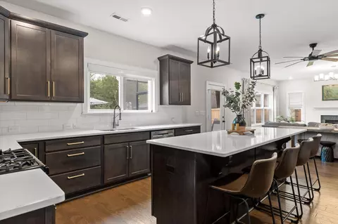Kitchen - 1706 Buttonwood Loop, Chattanooga, TN 37421 photo 5 of 6
