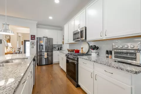 Kitchen - 1711 Buttonwood Loop, Chattanooga, TN 37421 photo 4 of 5