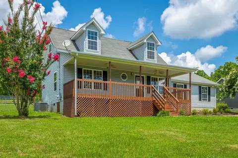380 Lookout Cir, Trenton, GA 30752